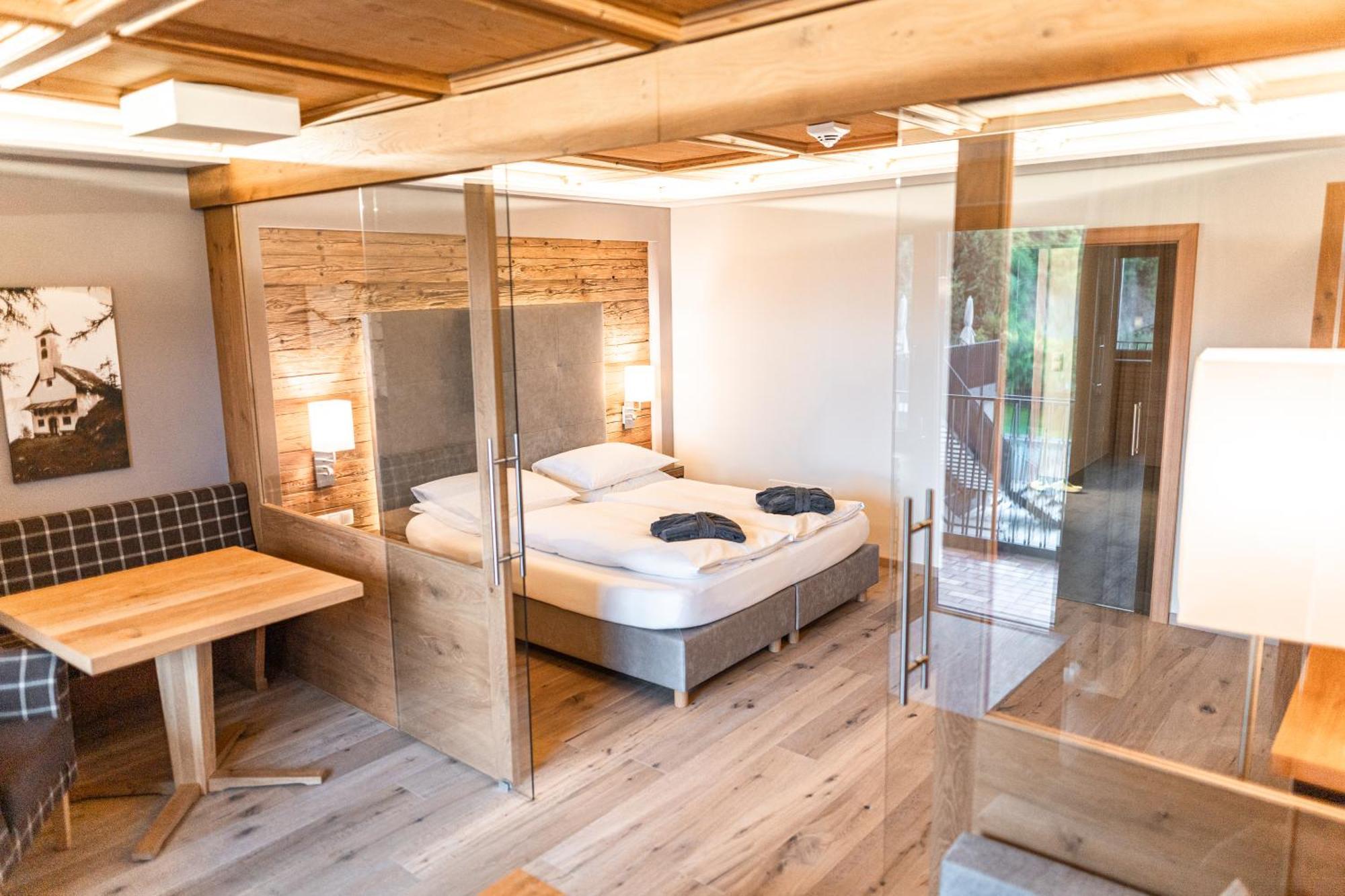 Maraias - Luxury Suites & Apartments Burgeis Zewnętrze zdjęcie